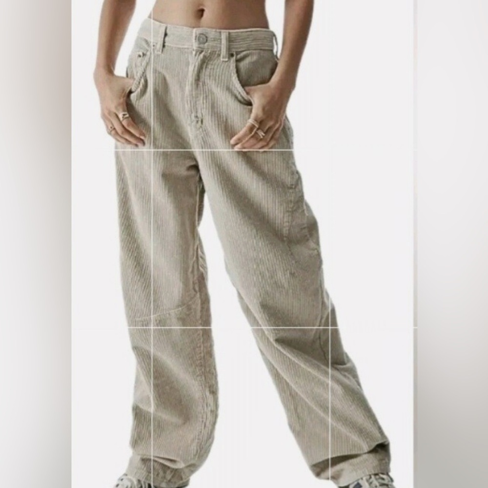BDG cream high rise baggy soft corduroy Size 25